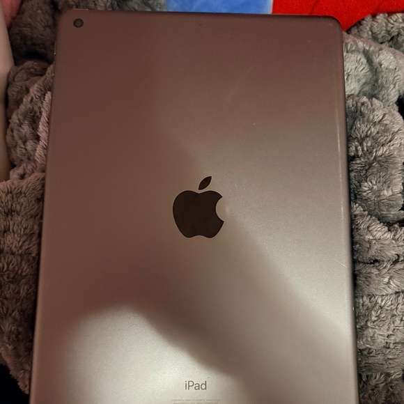 apple ipad 9th gen - Picture 3 of 3